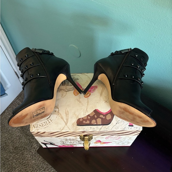 Michael Kors, black leather, size 9 - Picture 9 of 14